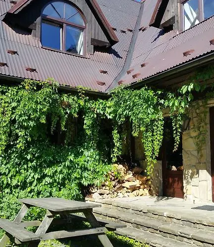 Проживание в семье Zakopanachata *